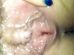 面部再培训妈妈和男孩的大鸡巴